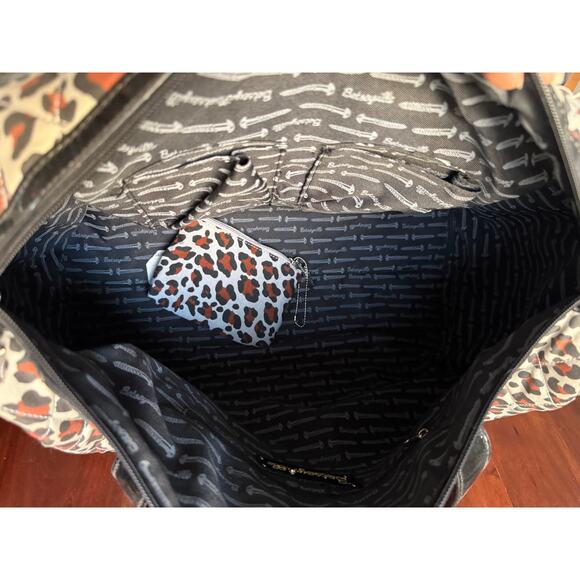 NWT Betsey Johnson Betseyville Weekender "Love Jungle Grey" bag Travel READ - Picture 6 of 16